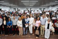 El Gobernador Zdero acompaño la entrega de certificados de Soy Chaco