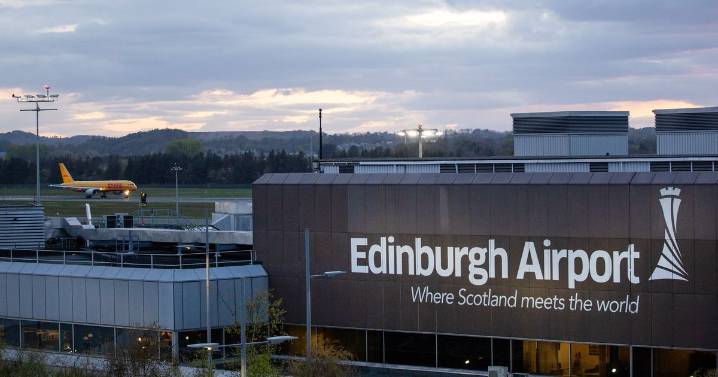 Glasgow holidaymakers warned as Edinburgh Airport flights halted due to IT issue
