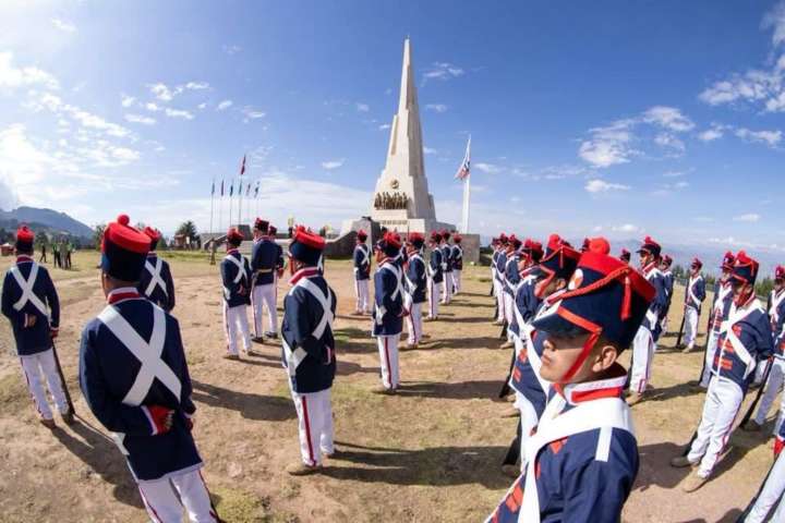 Más de 55,000 personas asistieron a escenificación por los 201 años de Batalla de Ayacucho