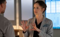 'Chicago Med' Temporada 11, Sarah Ramos y el desafío de interpretar a la doctora Lenox