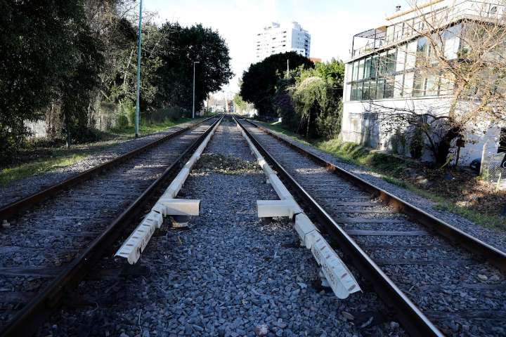 “Lo cortan siempre”. Malestar y resignación entre los pasajeros del ramal Mitre