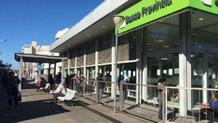 Cambia el horario bancario en más de 100 municipios de la provincia