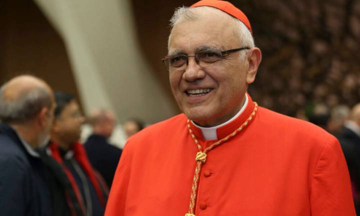 Cardenal Baltazar Porras no puede salir del país al confiscarle su pasaporte en Maiquetía