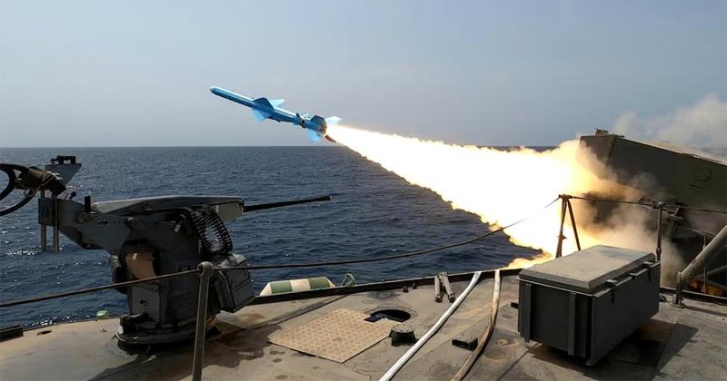 Iran Conducts Large-Scale Missile and Naval Drills in Gulf, Fires Ballistic and Cruise Missiles at Simulated Targets