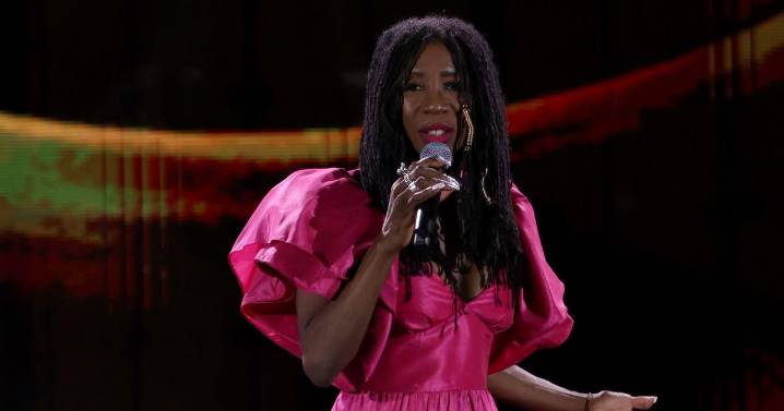 Gig-goers complain as popular performer 'sang for 25 minutes and off she went'