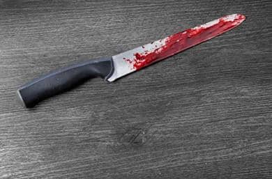 Horror en Creolandia: Hombre desata su furia y ataca a su vecina con un cuchillo