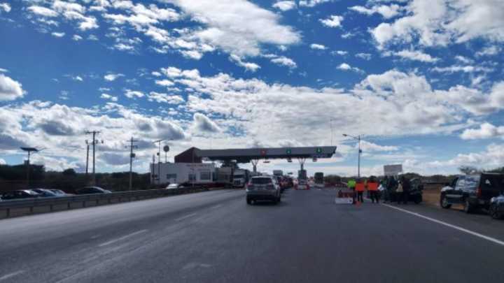 Carreteras Bloqueadas Hoy en México: Autopistas con Afectaciones por Manifestantes