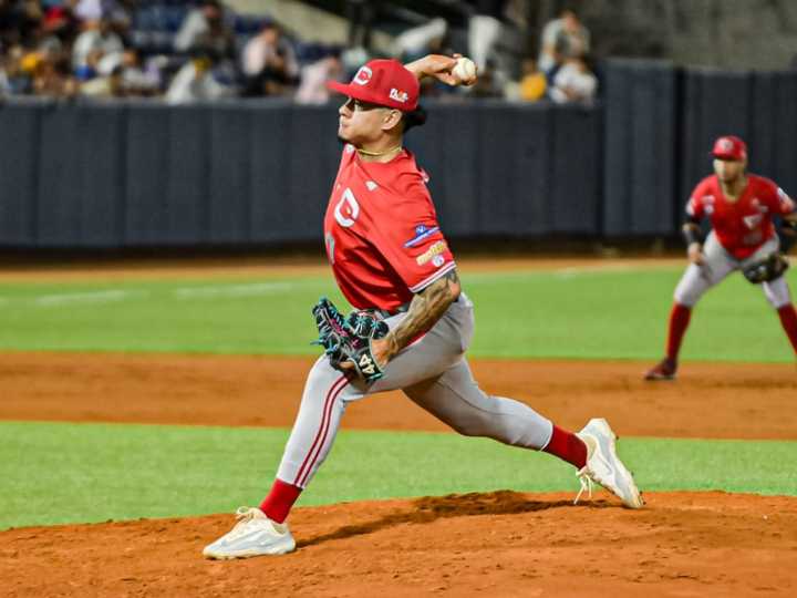 Jesús Valles regresa a Cardenales vía cambio