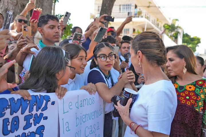 Somos gobiernos que damos al pueblo: Sheinbaum