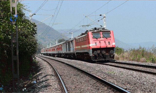 Indian Railways Adds 116 Extra Coaches Across 37 Trains to Tackle Flight Chaos