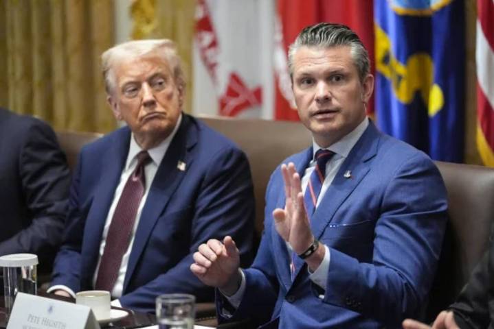 El enfoque agresivo de Hegseth, y sus equivocaciones, podrían ser un problema para Trump