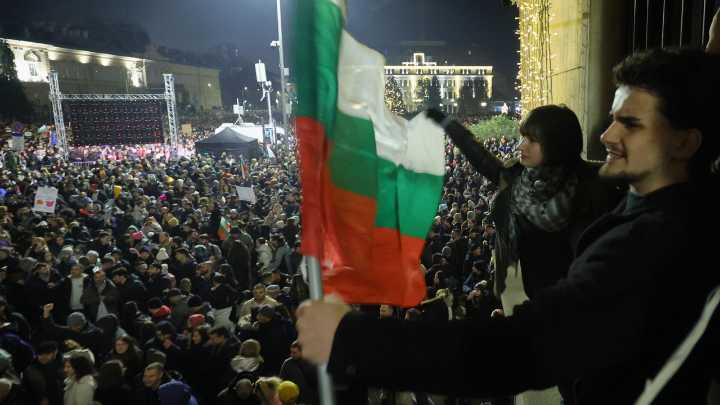 Dimite el Gobierno de Bulgaria tras las protestas multitudinarias de anoche contra la corrupción
