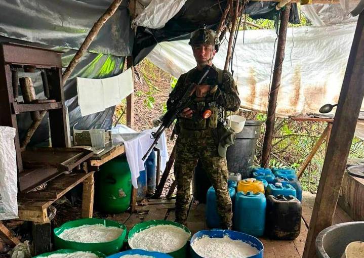 Una tonelada de coca por mes podía producir laboratorio desmantelado en el Oriente antioqueño