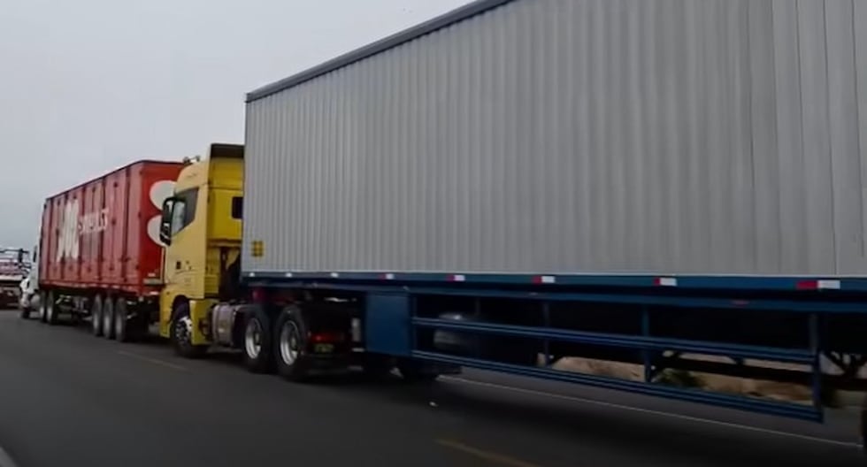 Mineros artesanales desbloquean la Panamericana Sur de Arequipa (VIDEO)