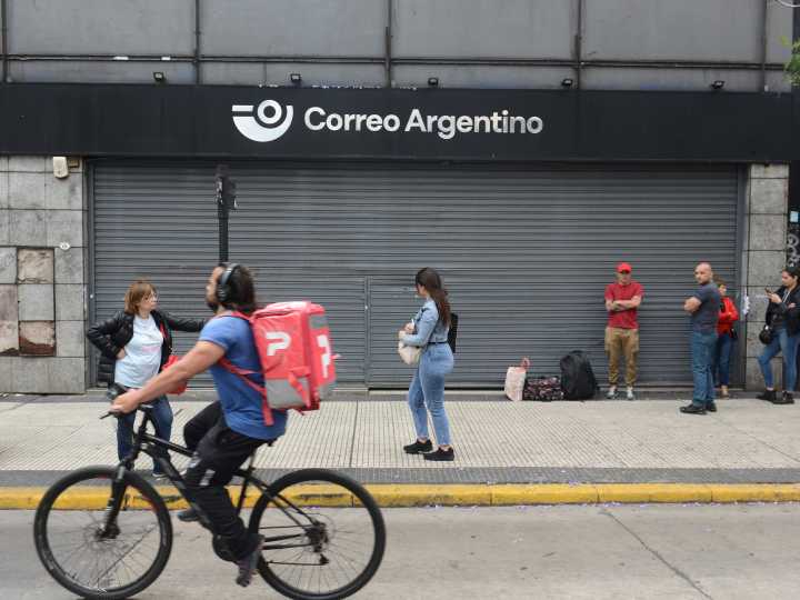 Recorte de empleo público: las empresas y áreas del Estado que más sufrieron la 'motosierra' de Milei