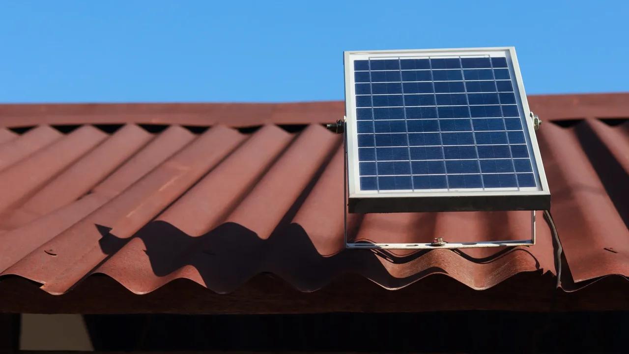 ¿Cuánto vale instalar paneles solares en casa? Esto se ahorraría en la factura de energía