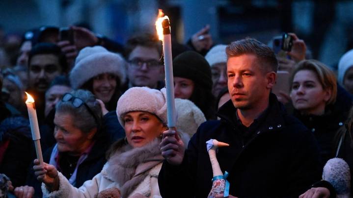Orbán's rival leads protest over alleged child abuse in Hungary's state