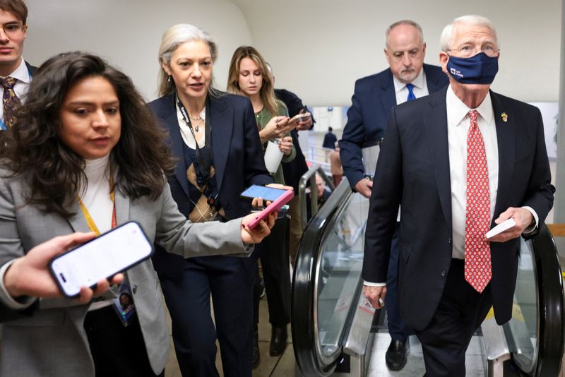 US lawmakers to force vote on war powers if Trump attacks Venezuela