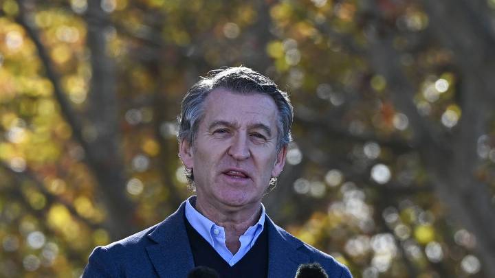 La calle contra Sánchez, alzada por Feijóo