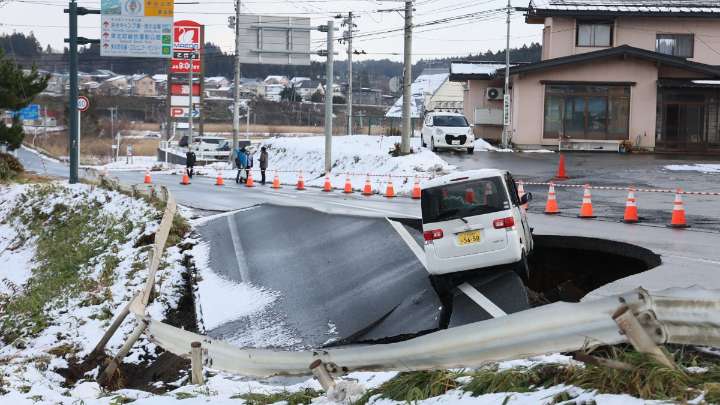 Japan assesses damage from 7.5 magnitude earthquake