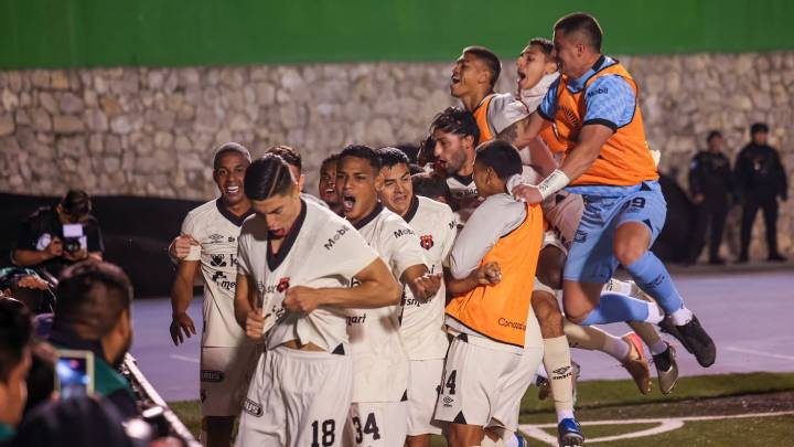 Alajuelense conquista la Copa Centroamericana en penales