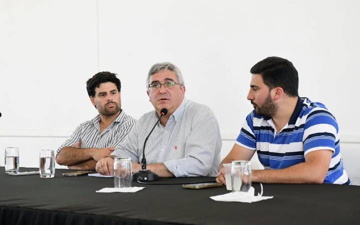 El ministro Rodríguez en 25 de Mayo dialogó con productores
