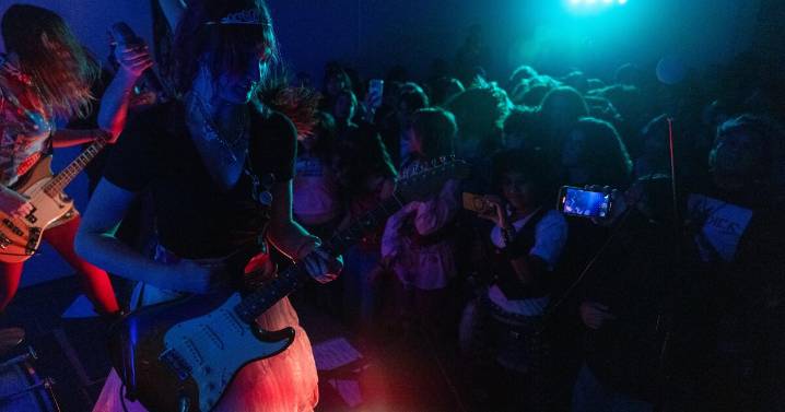 After fires, L.A. teens just want to feel normal. New all-ages venue is 'a way to escape'