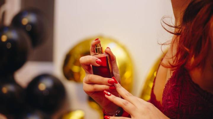 5 perfumes para 5 perfiles de mujeres muy distintos para acertar con el regalo de Navidad (todos por menos de 50 euros)
