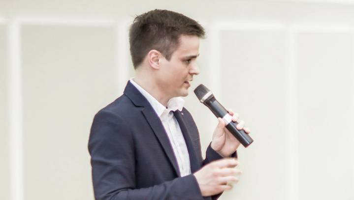 Pastor Asks Men To Please Silence Their Wives Before Service