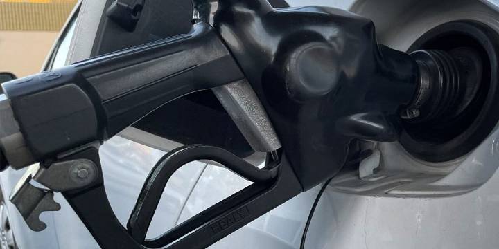 Cheaper gas prices in Colorado this winter