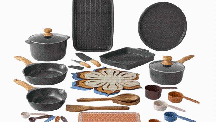 Psst, We Found the Pioneer Woman's Huge 32-Piece Nonstick Cookware & Utensil Set on Sale for Under $100