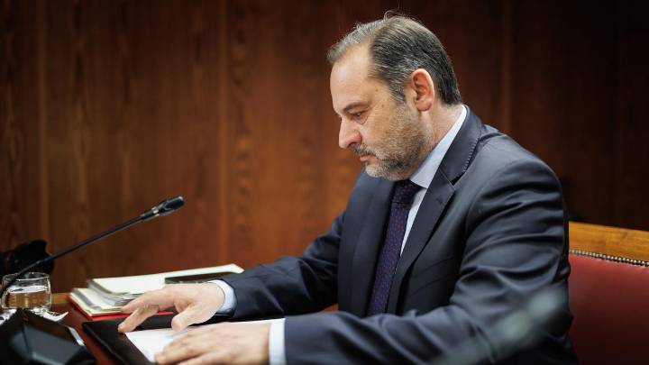 El Supremo rechaza el recurso de Ábalos contra desligar la investigación de las obras públicas: "¡Otra vez!"