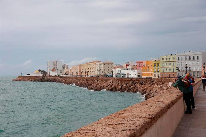 Aviso naranja este viernes por lluvia en Cádiz y amarillo en Huelva y Málaga, con 100 l/m2 en las primeras doce horas
