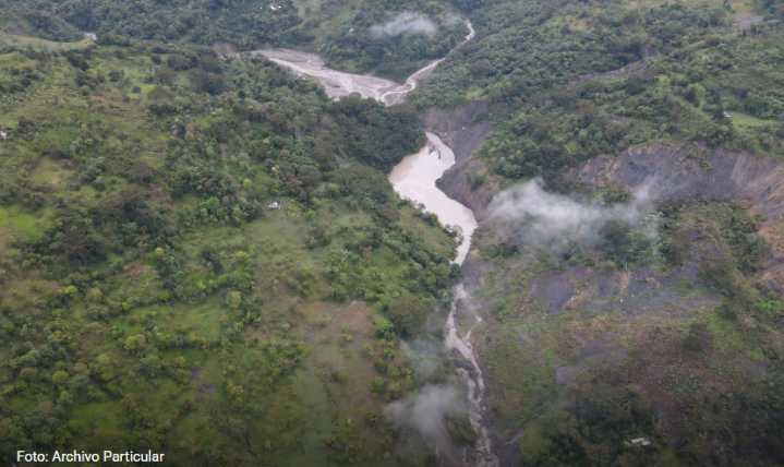 Cinco familias reubicadas tras nueva remoción en masa en Rondón; cultivos afectados