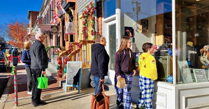 Small Business Saturday observed by many to support local economy