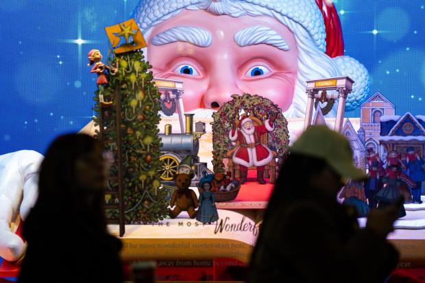 Macy’s posts surprise profit with overhaul under new CEO resonating with shoppers