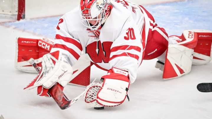 Goalie Ava McNaughton leads No. 1 Wisconsin past No. 2 Ohio State