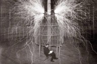 Lo primero que hizo Nikola Tesla tras inventar el "Rayo de la Muerte" fue simple: intentar venderla por 30 millones