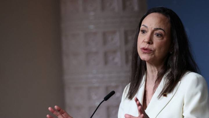 La odisea de María Corina Machado: estuvo tres horas a la deriva en el mar Caribe, reporta WSJ