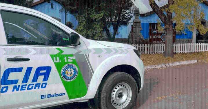 Imputaron a un hombre que amenazó a su expareja y le habría pegado a dos policías en El Bolsón