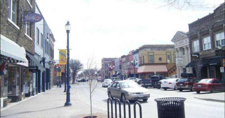 Winter Weather Cuts Small Business Saturday Short, Cedar Falls Businesses Look Ahead to Holiday Boost