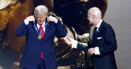 La FIFA entregó a Donald Trump un “premio de la paz” después de no haber ganado el Nobel