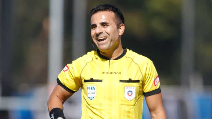 Piero Maza fue elegido como el mejor árbitro de 2025 por la Gala Crack