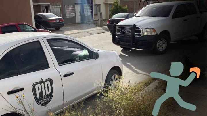 Apedrean vehículo de un Agente del Ministerio Público, en Analco