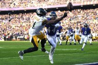 Steelers WR DK Metcalf expected to play vs. Dolphins after going to the hospital for abdominal issue