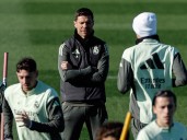 Xabi Alonso se juega el puesto en Mendizorroza con nueve bajas