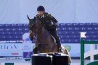Jinete mexicano conquista el primer lugar en concurso de salto en Estados Unidos