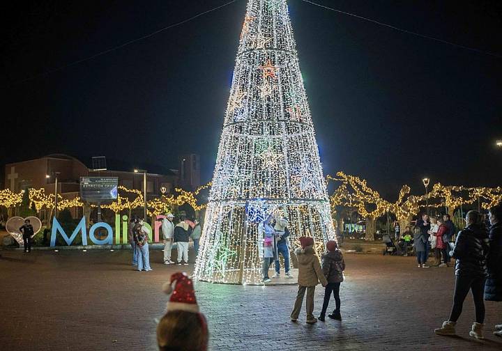La Navidad ya brilla en Camargo