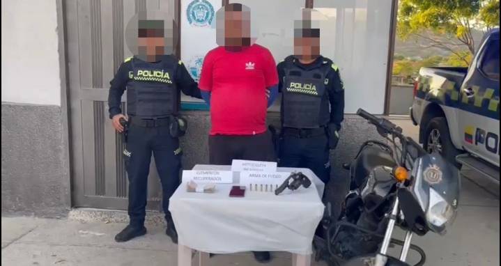 En ofensiva contra el hurto, capturan sujeto con amplio prontuario criminal en La Candelaria