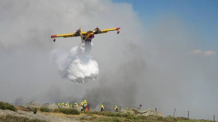 Galicia sumará dos aeronaves de ataque rápido para mejorar la extinción de incendios forestales